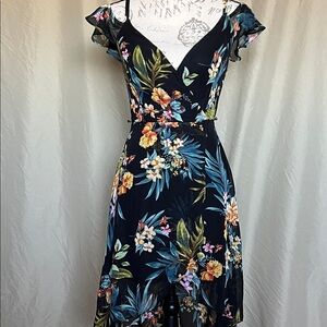 Tropical spaghetti strap drop shoulder tiered sheer lined midi dress size 3